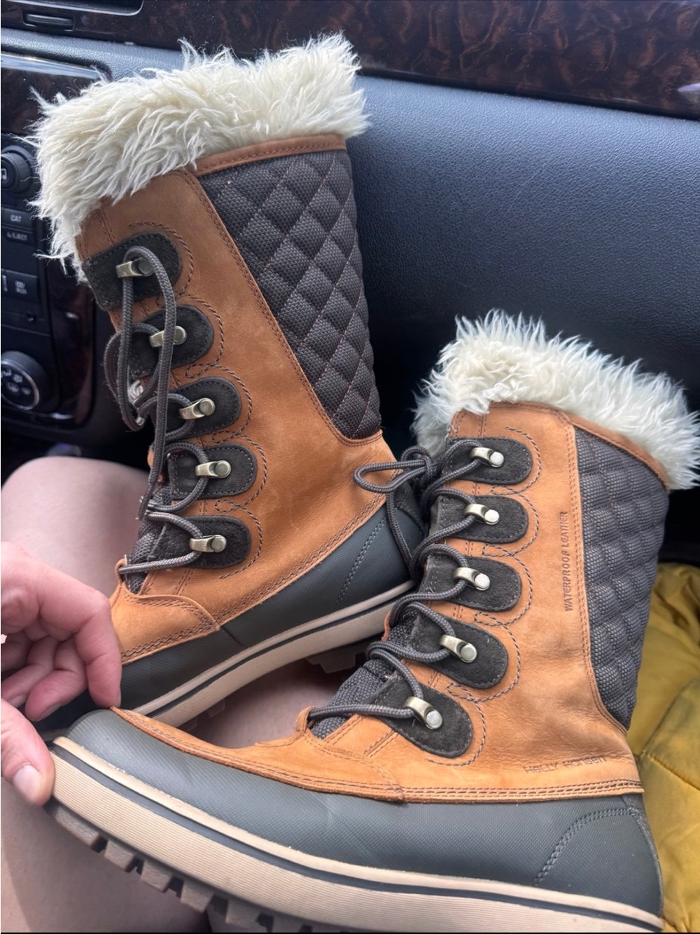 NWOT Helly Hansen Tan and Gray Quilted Lace-Up Winter Boots with Faux Fur